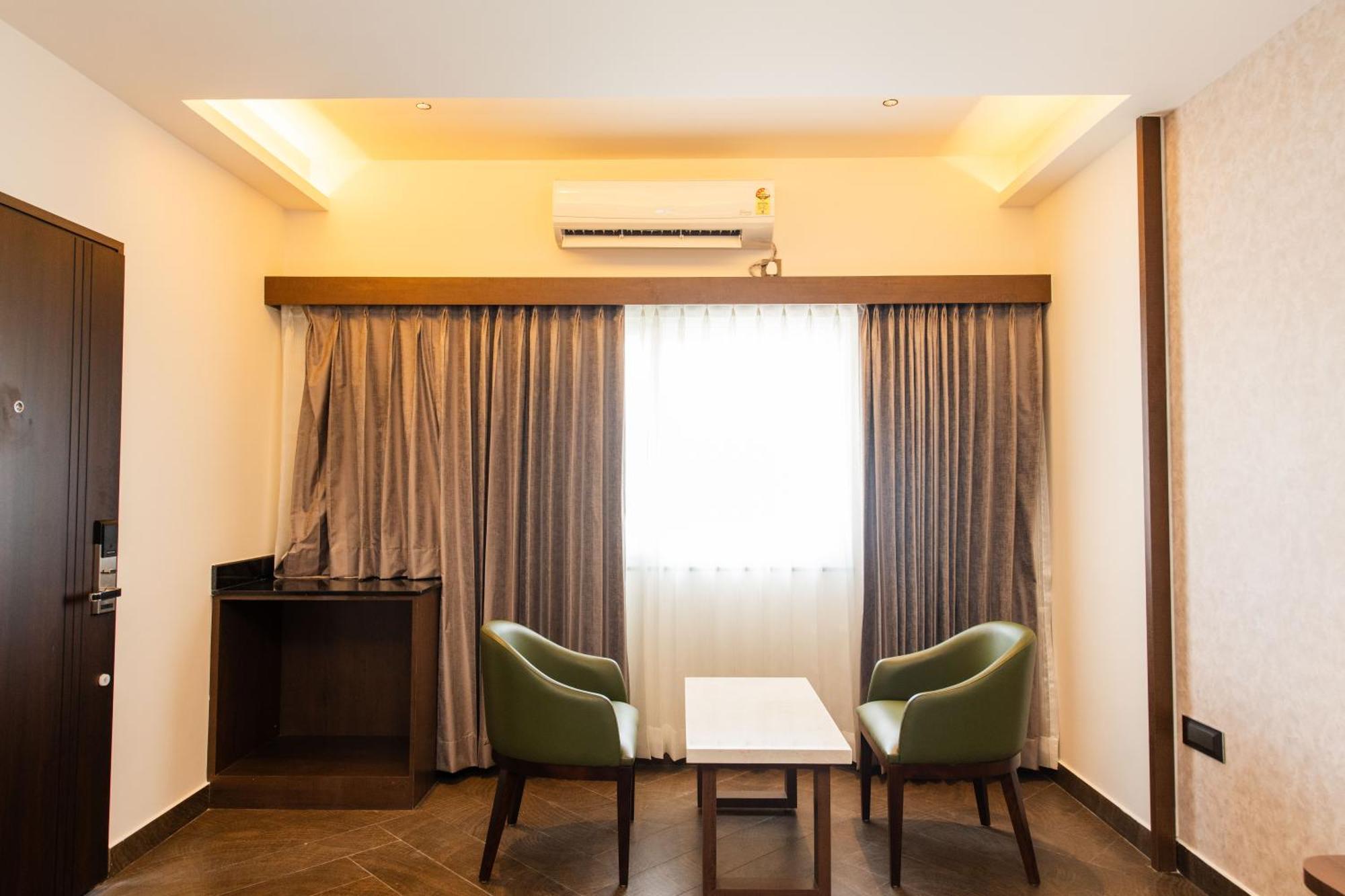 Hotel Mysore Radiance ภายนอก รูปภาพ